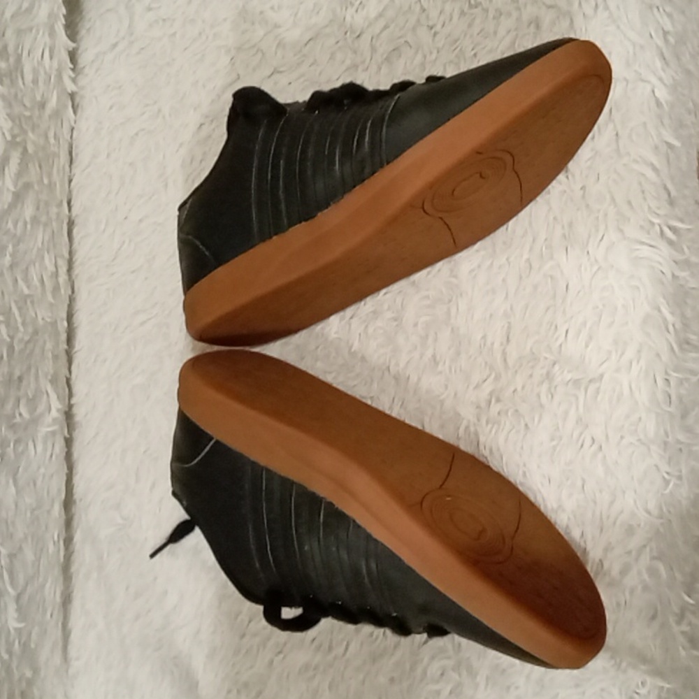 Womens KSwiss sneakers. - Picture 4 of 8
